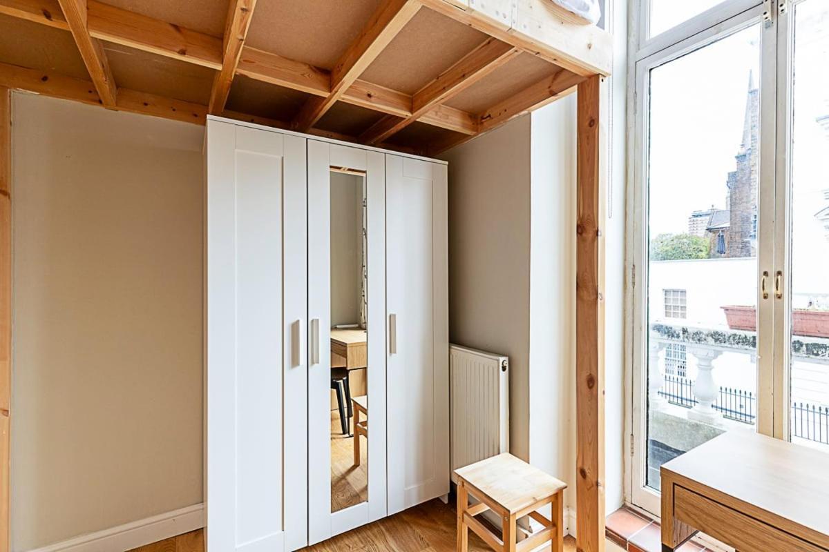 Beautiful Two Bedroom Abode Near Victoria Londra Dış mekan fotoğraf